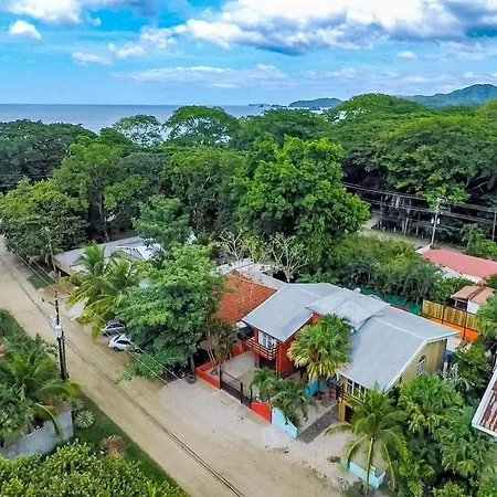 Nicely Priced Duplex In Surfside With Private Pool And Ac In Every Room