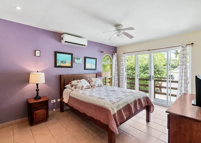 Charming Duplex In Playa Surfside Community, With A Private Pool, Cozy Interior And Walkable Access To The Potrero (Guanacaste)